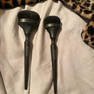 Body charm brushes